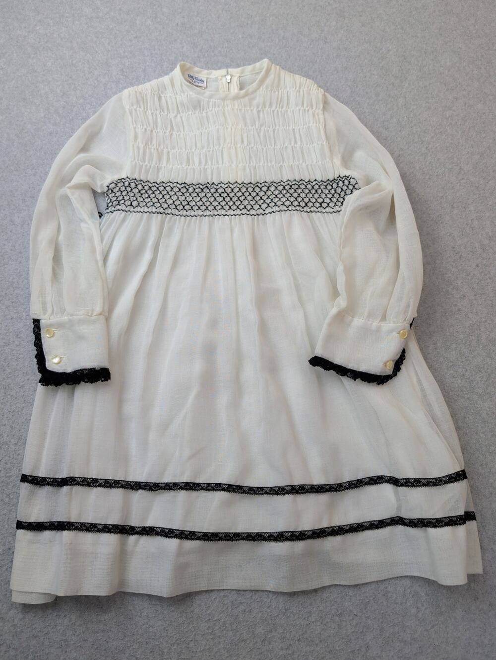 Vintage Polly Flinder Hand Smocked Girls Dress Size 7 White Black Trim